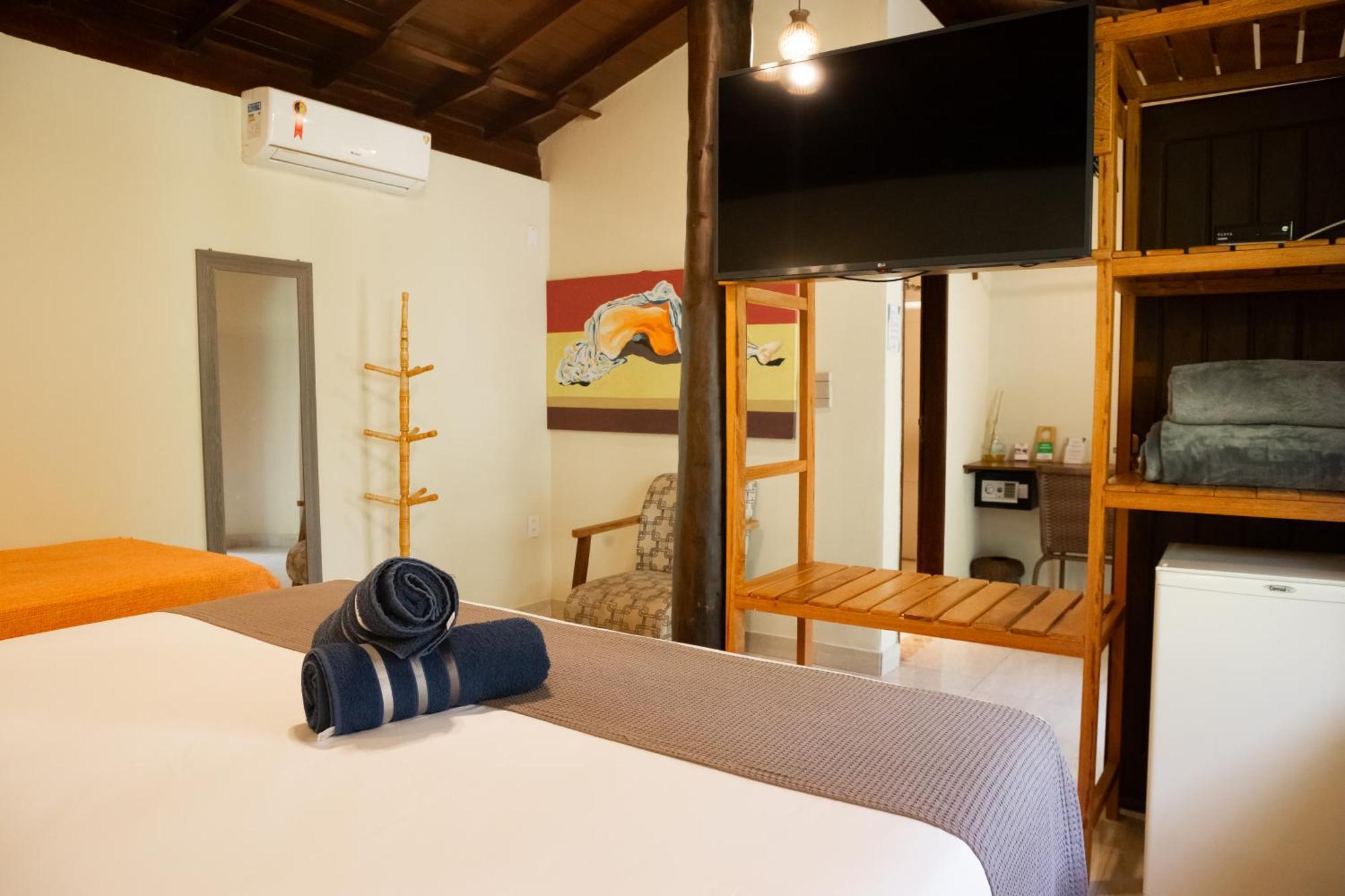 Pousada Villa Zena - Frente Ao Mar - Pe Na Areia Порту-Сегуру Экстерьер фото